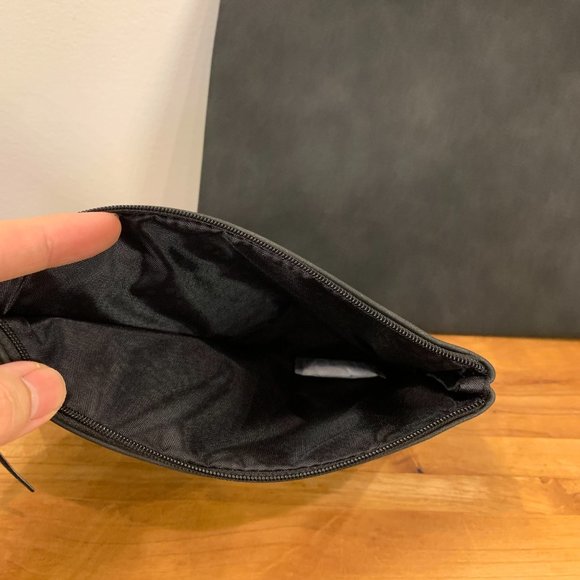 Shu Uemura Makeup Pouch - Picture 2 of 6